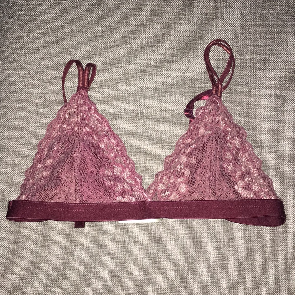 Red bralete